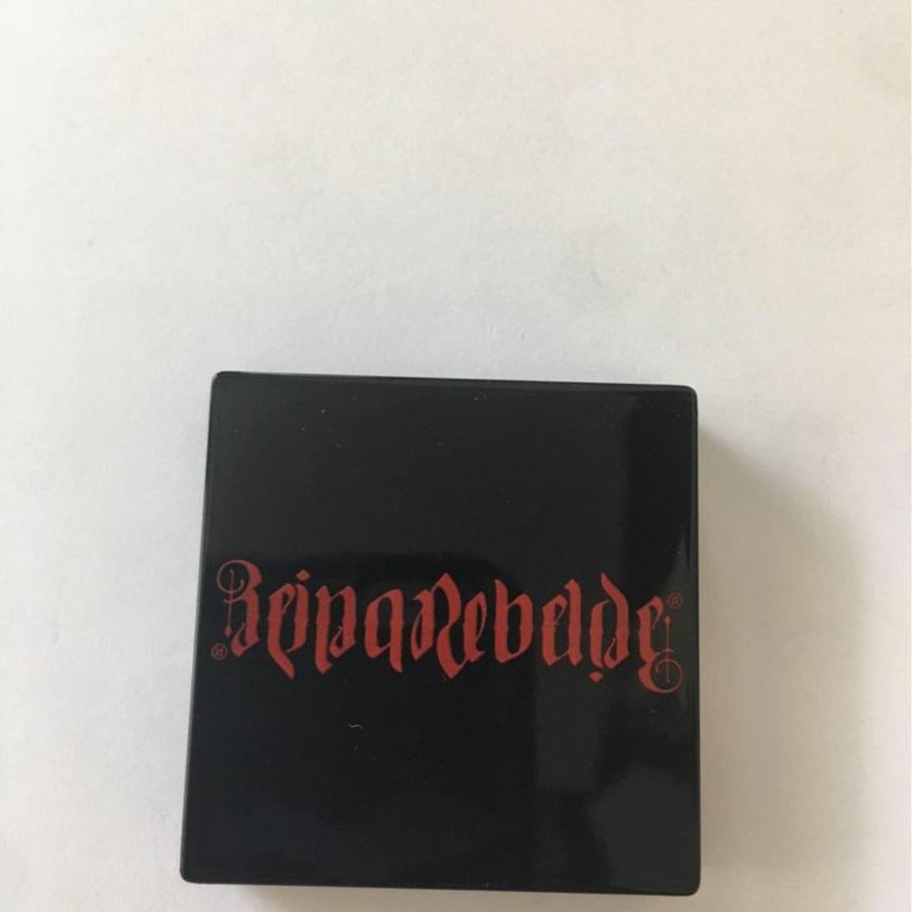Bronzer - Picture 2 of 3